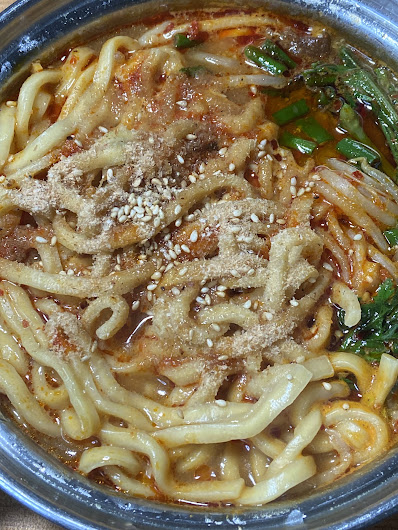 極太ラーメンでピリ辛味噌ラーメンの夕食