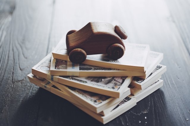 NISAで車購入資金を積み立てるイメージ、50代からでも始められる資産形成